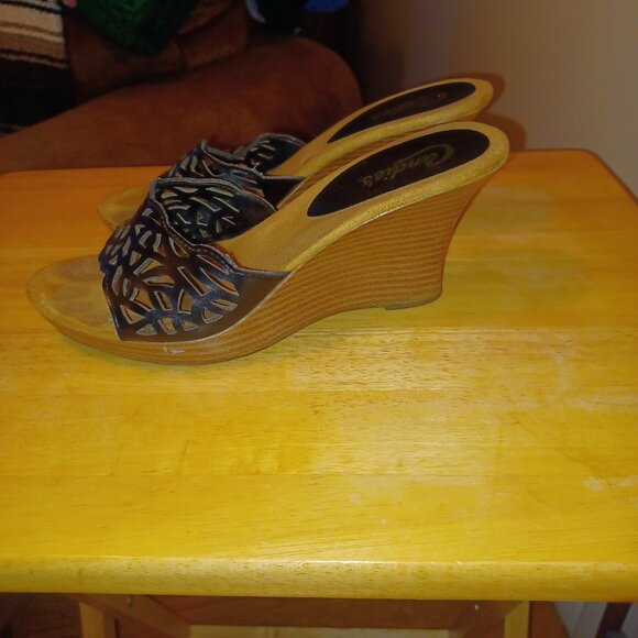 Vintage Candie's Black Awaken Platform Wedge Sandals Size 8 - Picture 2 of 5